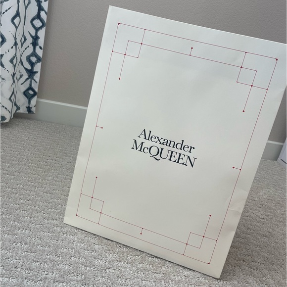 Authentic Alexander McQueen Shopping Bag - Picture 3 of 4